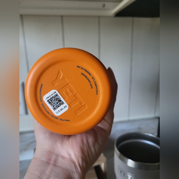 Yeti King Crab Stackable cup - Picture 2 of 3